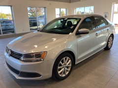 Used 2014  Volkswagen Jetta Sedan 4dr Auto SE PZEV at Maxx Loans near St. Adrian, MI