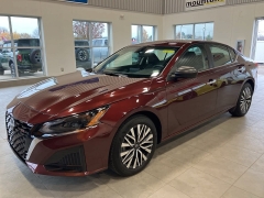  2025 Nissan Altima SV FWD at Maxx Loans near St. Adrian, MI