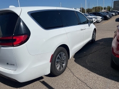 Used 2022 Chrysler Pacifica Hybrid Touring L FWD at Suburban Ford of Sterling Heights near Sterling Heights, MI