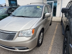 Used 2013 Chrysler Town & Country 4d Wagon Touring at Maxx Loans near St. Adrian, MI