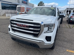 Used 2020 GMC Sierra 1500 4WD Crew Cab SLE at Suburban Ford of Sterling Heights near Sterling Heights, MI