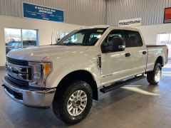 Used 2017  Ford Super Duty F-250 SRW 4WD Crew Cab Box at Maxx Loans near St. Adrian, MI
