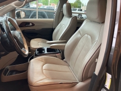 Used 2019 Chrysler Pacifica Limited FWD at Suburban Ford of Sterling Heights near Sterling Heights, MI