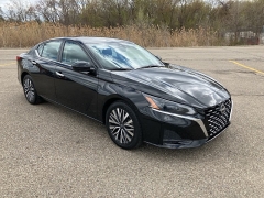 Used 2023 Nissan Altima 2.5 SV Sedan at Maxx Loans near ,
