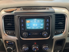 Used 2019  Ram 1500 Classic Warlock 4x4 Crew Cab 5'7" Box at Maxx Loans near St&period; Adrian&comma; MI