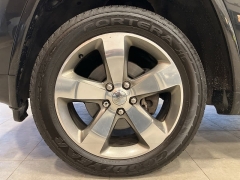 Used 2014  Jeep Grand Cherokee 4d SUV 4WD Overland at Maxx Loans near St&period; Adrian&comma; MI