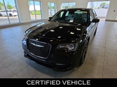  2019 Chrysler 300 4d Sedan AWD S at Maxx Loans near St&period; Adrian&comma; MI