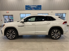 Used 2023  Volkswagen Atlas Cross Sport 3&period;6L V6 SEL Premium R-Line 4MOTION at Maxx Loans near St&period; Adrian&comma; MI