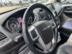 Used 2013  Chrysler Town & Country 4d Wagon Touring at Maxx Loans near St&period; Adrian&comma; MI