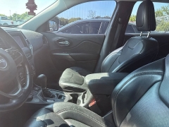 Used 2021  Jeep Cherokee Latitude Lux 4x4 at Maxx Loans near St&period; Adrian&comma; MI