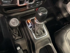 Used 2021 Jeep Gladiator Overland 4x4 at Maxx Loans near St. Adrian, MI