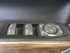 Used 2019  Chevrolet Silverado 1500 4WD Crew Cab 157" High Country at Maxx Loans near St&period; Adrian&comma; MI