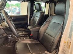 Used 2020 Jeep Gladiator Overland 4x4 at Suburban Ford of Sterling Heights near Sterling Heights, MI
