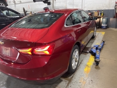 Used 2019 Chevrolet Malibu 4d Sedan LT at Suburban Ford of Sterling Heights near Sterling Heights, MI