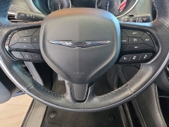 Used 2021  Chrysler Pacifica Limited AWD at Maxx Loans near St&period; Adrian&comma; MI
