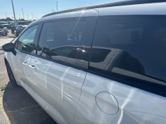 Used 2025  Chrysler Pacifica Limited FWD at Maxx Loans near St&period; Adrian&comma; MI