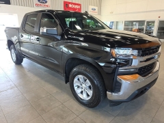 Used 2021  Chevrolet Silverado 1500 4WD Crew Cab 147" LT w&sol;1LT at Maxx Loans near St&period; Adrian&comma; MI