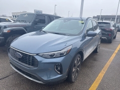  2023 Ford Escape Platinum AWD at Maxx Loans near St&period; Adrian&comma; MI