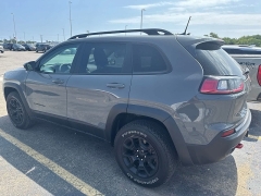 Used 2022  Jeep Cherokee Trailhawk 4x4 at Maxx Loans near St&period; Adrian&comma; MI