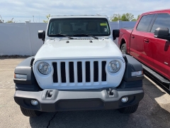 Used 2018 Jeep Wrangler Unlimited Sport S 4x4 at Suburban Ford of Sterling Heights near Sterling Heights, MI