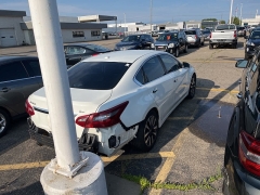 Used 2018 Nissan Altima 2.5 SL Sedan at Suburban Ford of Sterling Heights near Sterling Heights, MI