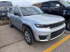 Used 2021 Jeep Grand Cherokee L Limited 4x4 at Suburban Ford of Sterling Heights near Sterling Heights, MI