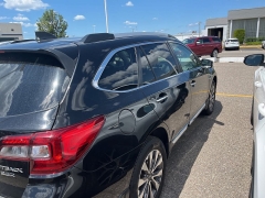 Used 2018 Subaru Outback 4d SUV 3.6R Touring at Maxx Loans near ,