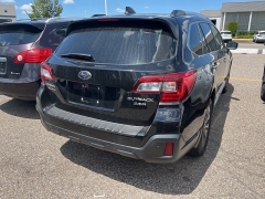 Used 2018 Subaru Outback 4d SUV 3.6R Touring at Maxx Loans near ,