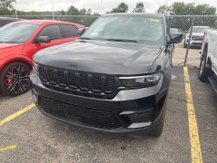 Used 2024  Jeep Grand Cherokee Altitude 4x4 at Maxx Loans near St&period; Adrian&comma; MI