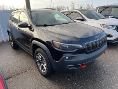 Used 2020  Jeep Cherokee Trailhawk 4x4 at Maxx Loans near St&period; Adrian&comma; MI