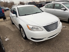 Used 2013  Chrysler 200 4d Sedan Touring at Maxx Loans near St&period; Adrian&comma; MI