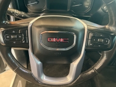 Used 2020 GMC Sierra 1500 4WD Crew Cab SLE at Maxx Loans near St. Adrian, MI