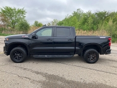 Used 2021 Chevrolet Silverado 1500 4WD Crew Cab LT Trail Boss at Maxx Loans near ,