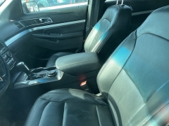 Used 2017  Ford Explorer 4d SUV 4WD XLT at Maxx Loans near St&period; Adrian&comma; MI