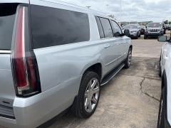 Used 2020 Cadillac Escalade ESV 4d SUV 4WD Luxury at Maxx Loans near St. Adrian, MI