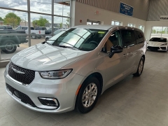 Used 2024 Chrysler Pacifica Touring L FWD at Suburban Ford of Sterling Heights near Sterling Heights, MI