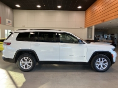 Used 2022  Jeep Grand Cherokee L Limited 4x4 at Maxx Loans near St&period; Adrian&comma; MI