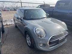 Used 2019  MINI Hardtop 2 Door Cooper FWD at Maxx Loans near St&period; Adrian&comma; MI