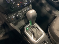 Used 2021 Jeep Renegade Latitude 4x4 at Suburban Ford of Sterling Heights near Sterling Heights, MI