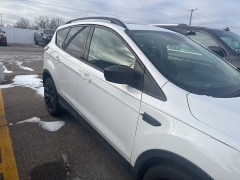 Used 2018  Ford Escape SE 4WD at Maxx Loans near St&period; Adrian&comma; MI