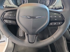 Used 2025  Chrysler Pacifica Limited FWD at Maxx Loans near St&period; Adrian&comma; MI