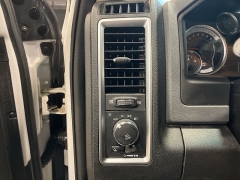 Used 2019  Ram 1500 Classic Warlock 4x4 Crew Cab 5'7" Box at Maxx Loans near St&period; Adrian&comma; MI