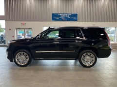 Used 2019  Cadillac Escalade 4d SUV 4WD Platinum at Maxx Loans near St. Adrian, MI