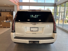 Used 2015 Cadillac Escalade ESV 4d SUV 4WD Premium at Maxx Loans near ,