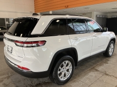Used 2023  Jeep Grand Cherokee Limited 4x4 at Maxx Loans near St&period; Adrian&comma; MI
