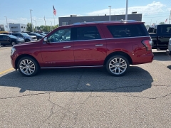 Used 2019 Ford Expedition Max 4d SUV 4WD Platinum at Suburban Ford of Sterling Heights near Sterling Heights, MI