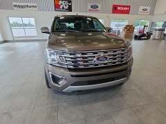 Used 2019  Ford Expedition 4d SUV 4WD Limited at Maxx Loans near St&period; Adrian&comma; MI