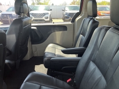 Used 2015 Chrysler Town & Country 4d Wagon Touring L at Maxx Loans near ,