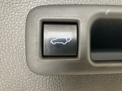 Used 2021 Toyota Highlander Hybrid XLE AWD at Maxx Loans near St. Adrian, MI