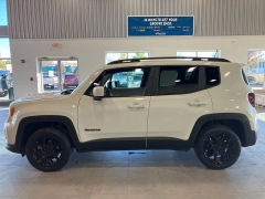 Used 2020  Jeep Renegade Latitude 4x4 at Maxx Loans near St. Adrian, MI
